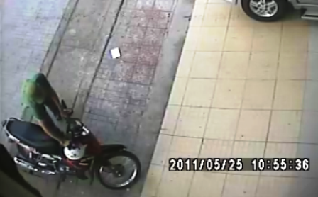 Phá khóa, chôm xe máy trong... 12 giây