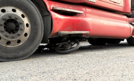 Hai mẹ con tử nạn trong vụ tai nạn kinh hoàng