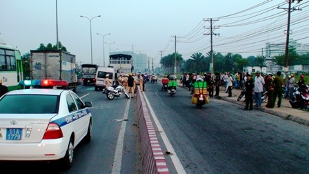 Hình ảnh vụ tai nạn khiến 2 người chết, 13 người bị thương