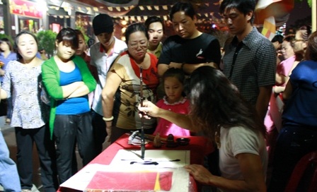 Hối hả đi lễ Rằm tháng giêng - 15