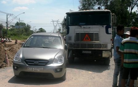 Đi thăm cháu, cụ bà bị xe container cán chết