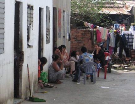 Hai người chết trong tư thế treo cổ bên bức thư tuyệt mệnh