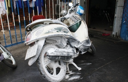 Thêm một xe tay ga phát hỏa sát cây xăng - 1 Thêm một xe tay ga phát hỏa sát cây xăng - 1