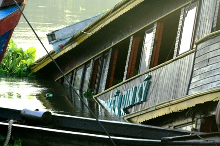 Trục vớt thành công tàu Dìn Ký - 7