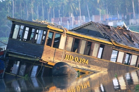 Trục vớt thành công tàu Dìn Ký - 3