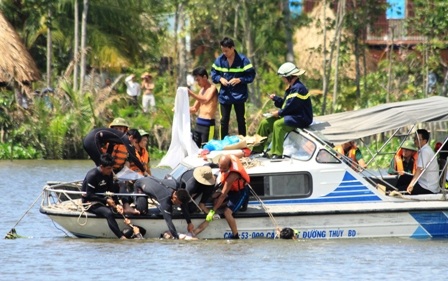 Vụ lật tàu Dìn Ký: Lái tàu chưa có bằng - 2