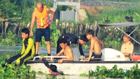 Hoàn thành trục vớt tàu Dìn Ký, chưa tìm được nạn nhân thứ 16 - 19