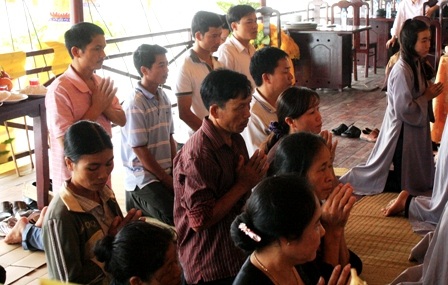 Cầu siêu các nạn nhân vụ chìm tàu Dìn Ký - 2