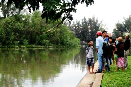 Phát hiện một phần thi thể trôi trên sông - 1