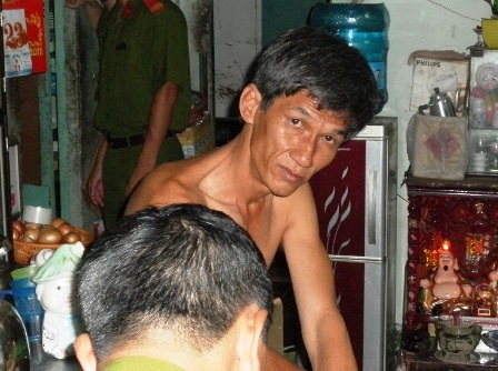 Nguyên cán bộ QLTT cầm đầu đường dây thuốc lá lậu cực lớn - 1