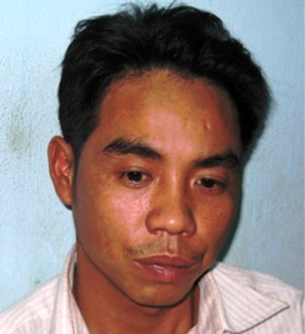 Hai đứa trẻ gánh bi kịch bố đâm chết mẹ - 1