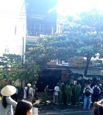 TPHCM: Cháy nhà 3 tầng, một người bị thiêu chết - 1