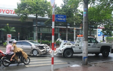 Chiếc ôtô “điên” trong vụ đâm liên hoàn không bị kẹt chân ga - 3