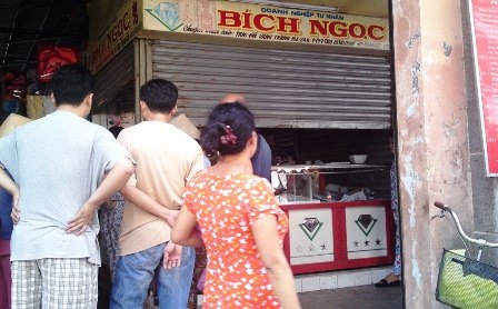 Lại một tiệm vàng bị “đạo chích” đột nhập - 1