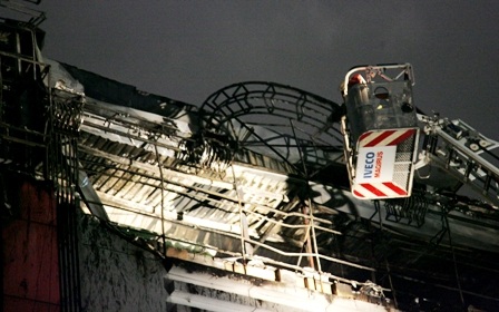 TPHCM: Cháy lớn do chập điện bảng hiệu - 3