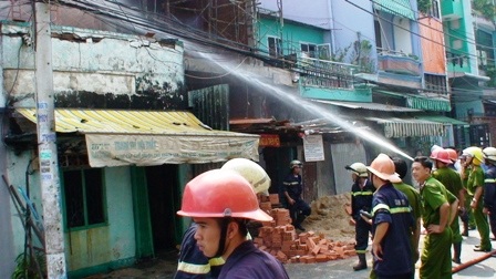 “Bà hỏa” thiêu rụi hoàn toàn một ngôi nhà - 2