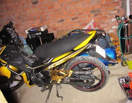 Đội SBC đột kích hang ổ một băng “đá xế” chuyên nghiệp - 2