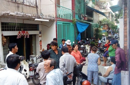 Người đàn ông chết bất thường trong căn nhà khóa trái cửa - 1