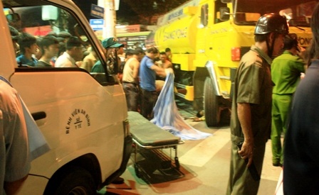 Bị xe bồn cán, một nữ sinh viên tử vong - 4