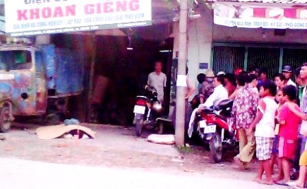 Nhân viên quán nhậu hỗn chiến, 2 người thương vong - 1 Nhân viên quán nhậu hỗn chiến, 2 người thương vong - 1