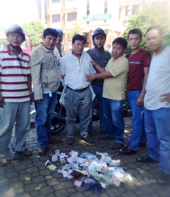 Đối tượng lừa đảo vé số sa lưới “hiệp sĩ” - 1