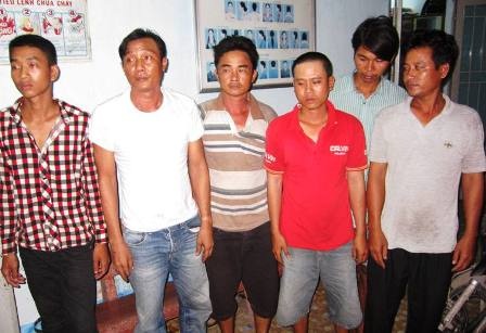 Đánh sập trường gà quy mô vùng ven - 1