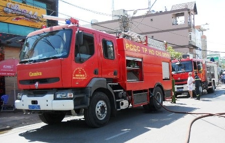 Hỏa hoạn thiêu rụi căn nhà, cụ bà bỏng nặng - 2