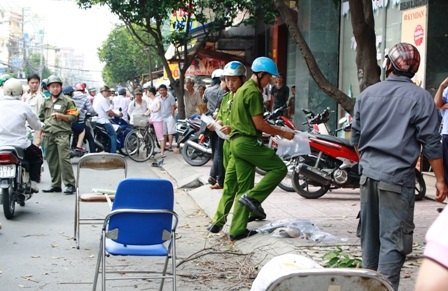 Nhân viên trang trí Noel tử vong do bị phóng điện - 1