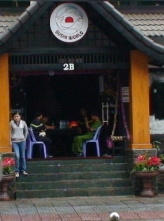 Rò rỉ gas, nhà hàng 5 tầng bốc hỏa - 3