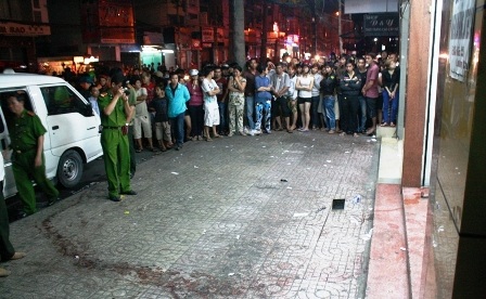 Nữ Việt kiều vụ cuồng sát tại shop thời trang được tại ngoại - 2 Nữ Việt kiều vụ cuồng sát tại shop thời trang được tại ngoại - 2