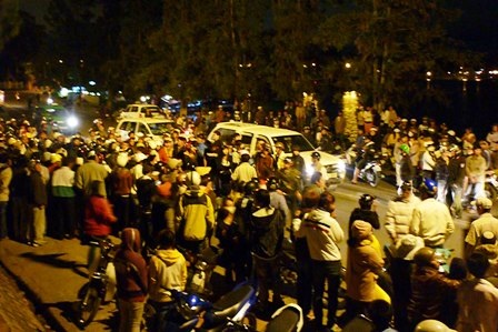 Nhậu say tắm hồ Xuân Hương, một du khách chết đuối - 2