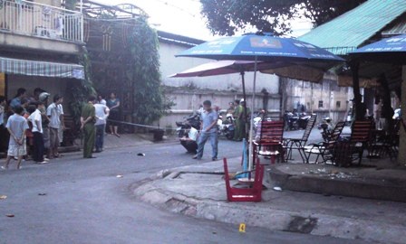 Bắt “nóng” đối tượng điên cuồng đâm chém công an - 2