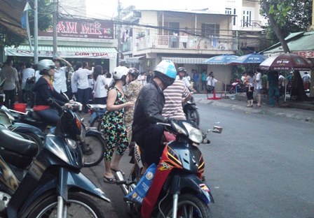 Bắt “nóng” đối tượng điên cuồng đâm chém công an - 4