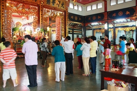 Nô nức lễ chùa đầu năm - 5