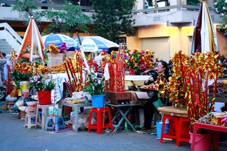 Nô nức lễ chùa đầu năm - 6