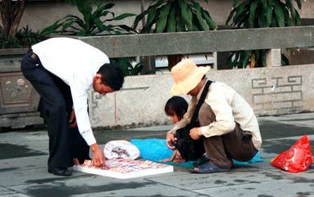 Nô nức lễ chùa đầu năm - 7