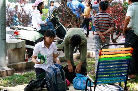 Khoảnh khắc cuối của chợ hoa Nhâm Thìn 2012 - 13