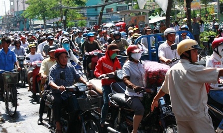 Cháy lớn gây sập nhà, 4 người thoát nạn - 6 Cháy lớn gây sập nhà, 4 người thoát nạn