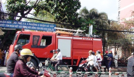 Cháy rụi một cửa hàng ăn