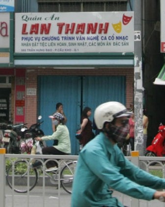 Chết vì... ca vọng cổ