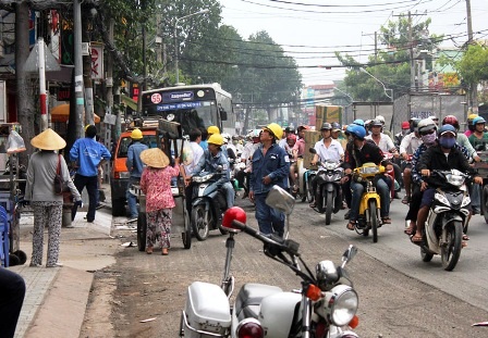 Hai ngày, 2 cột điện bốc cháy