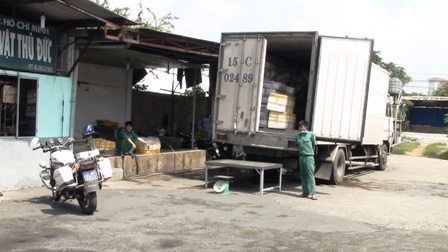 Hàng chục tấn thịt “bẩn” đang tuồn vào thành phố bị bắt giữ