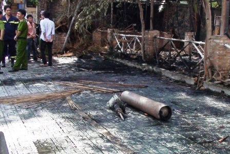 Cháy rụi một cửa hàng ăn