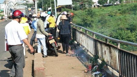 Cầu siêu cho 34 nạn nhân thiệt mạng trên dòng Sêrêpốk