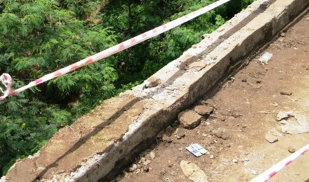 Hình ảnh ghi tại hiện trường vụ xe khách lao sông làm 34 người chết