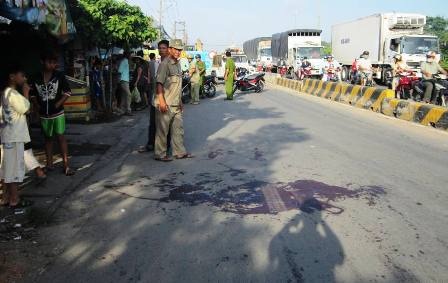 Cơ quan điều tra phong tỏa hiện trường để điều tra vụ án