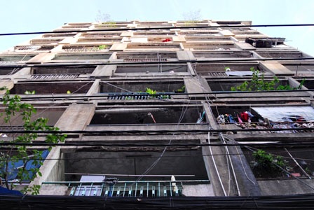 Nằm vị trí khá đẹp, chung cư 727 đang được nhắc đến như một nơi tiềm ẩn những hiểm họa