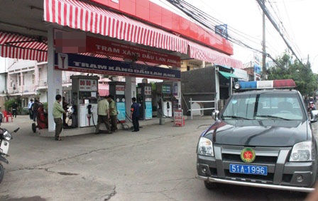 Cây xăng Lan Anh bị kiểm tra.
