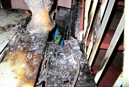 Đoạn dây điện bị chập dẫn đến vụ cháy