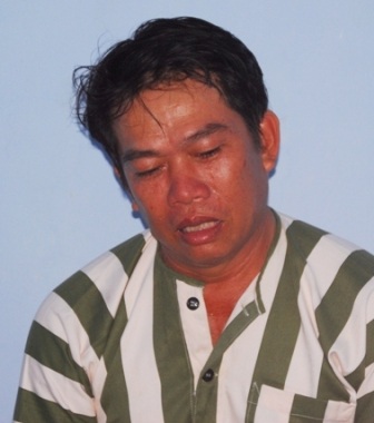 Nước mắt chảy dài trên khuôn mặt người đàn ông mang bản án giết người